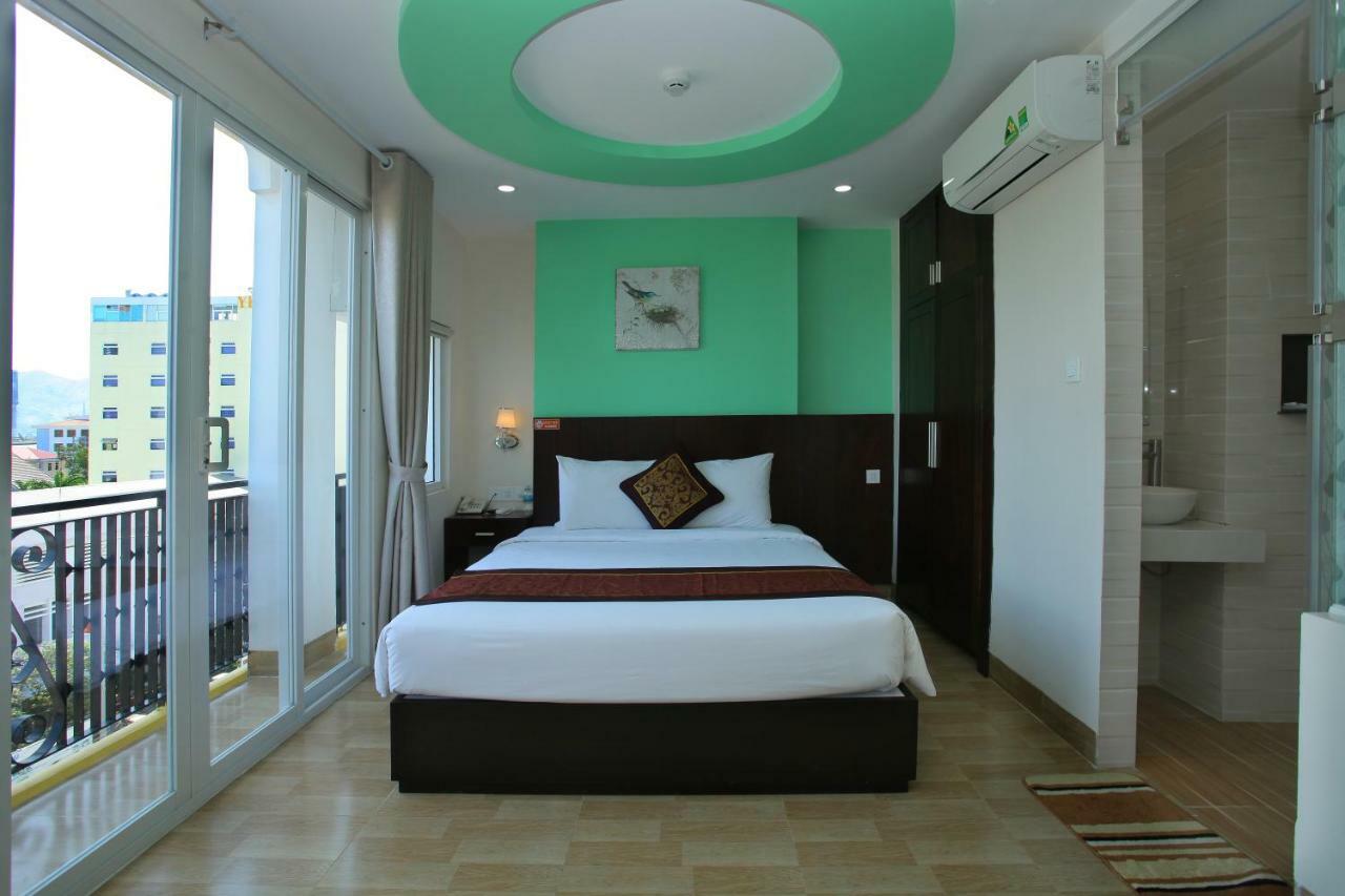 Melyna Hotel Nha Trang Exteriör bild